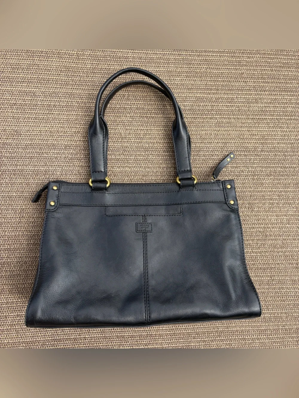 Fossil medium black